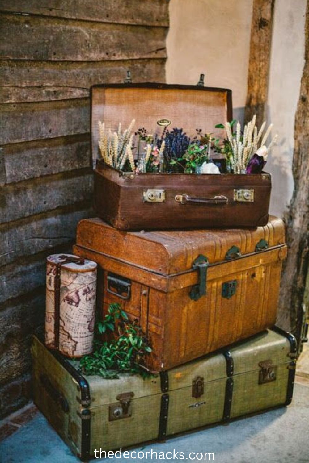 Vintage Suitcases and Trunks for Decor